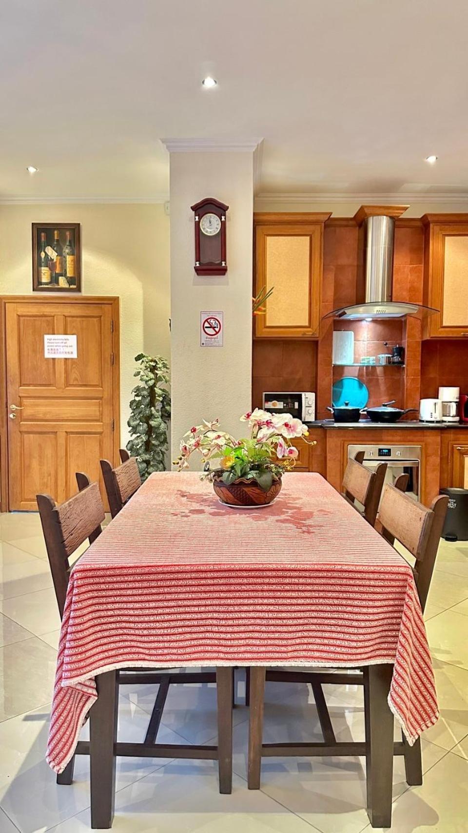 Luxury & Huge Garden Pool Semi-4bed Near & Walking Street
