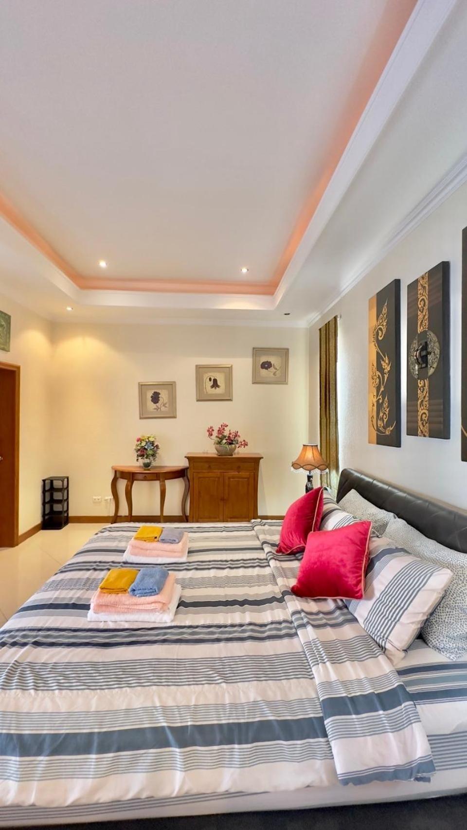 Luxury & Huge Garden Pool Semi-4bed Near & Walking Street