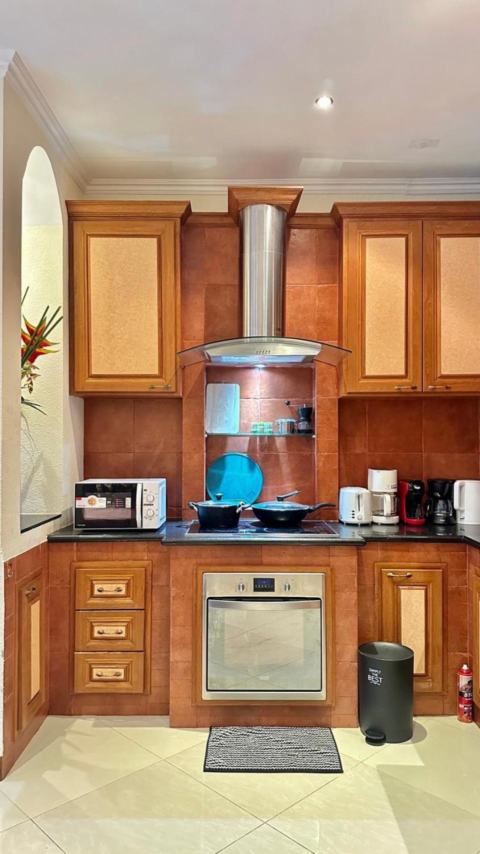 Luxury & Huge Garden Pool Semi-4bed Near & Walking Street * Pattaya